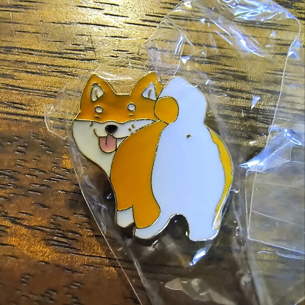 Funny gold corgi dog pet butt white yellow enamel pin jewelry women's decor bag